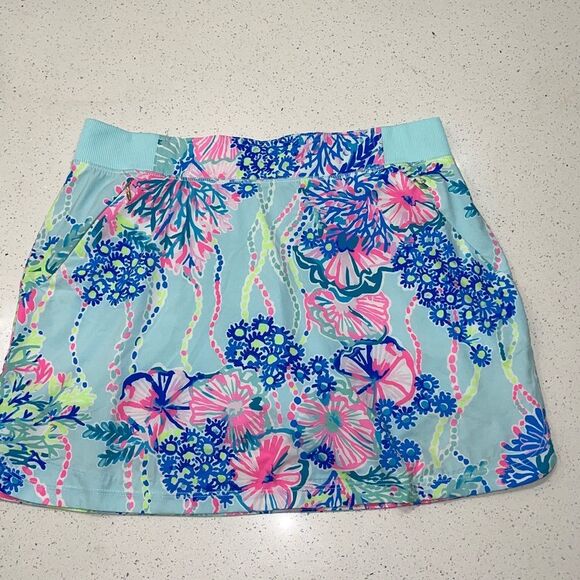 Lilly Pulitzer Pants - Lilly Pulitzer Lixletic Run Around Skort uof 50 style 5937. Size M‎
